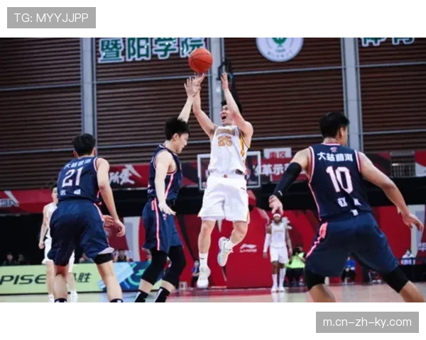 中国男篮第三节13-0攻击波 高压换防制造对手失误